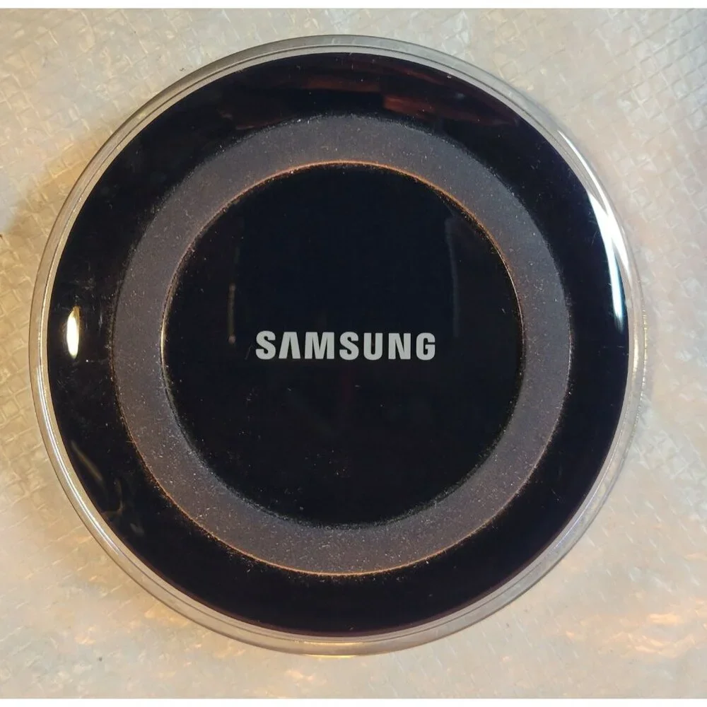 Black Samsung Wireless Charger EP-PG920A - No Cable